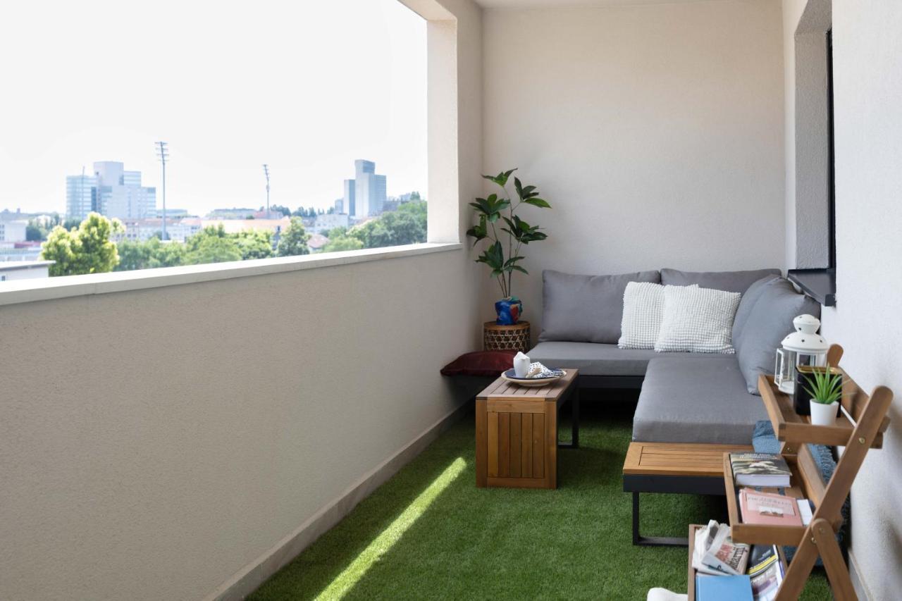 Stylish 2Bdr Apartment- Free Garage Zagreb Exterior photo
